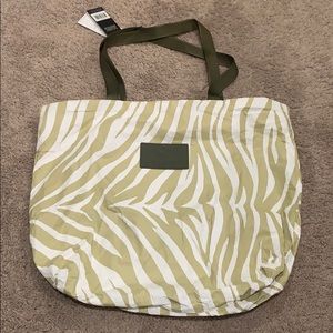 Aloha beach bag NWT: ACCEPTING OFFERS